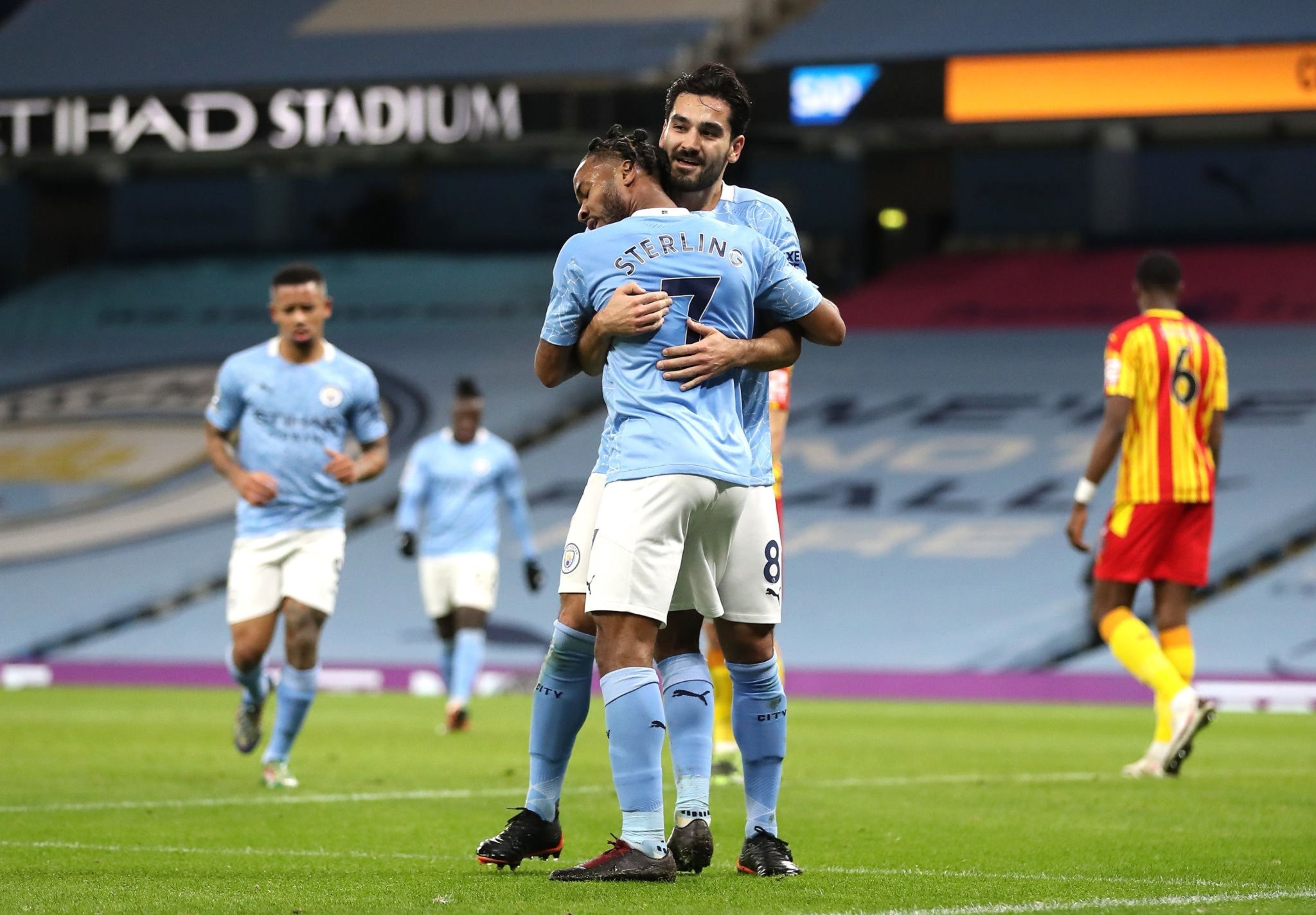 此生动地融 此生动地融